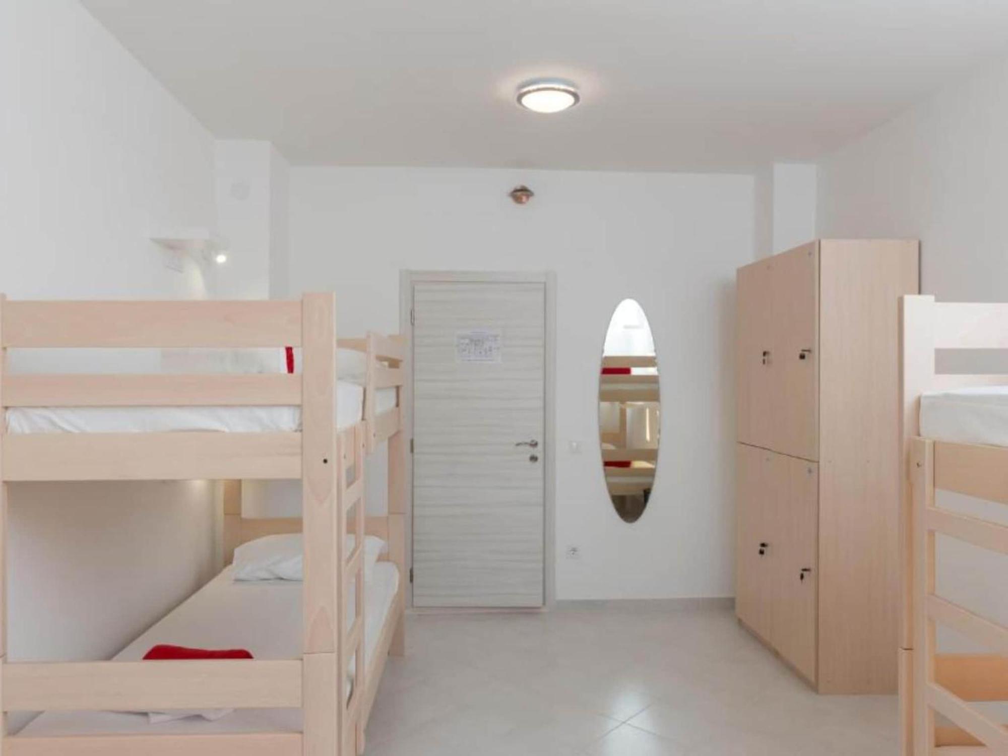 Free Bird - Bed In Five Bed Mixed 4 Dubrovnik