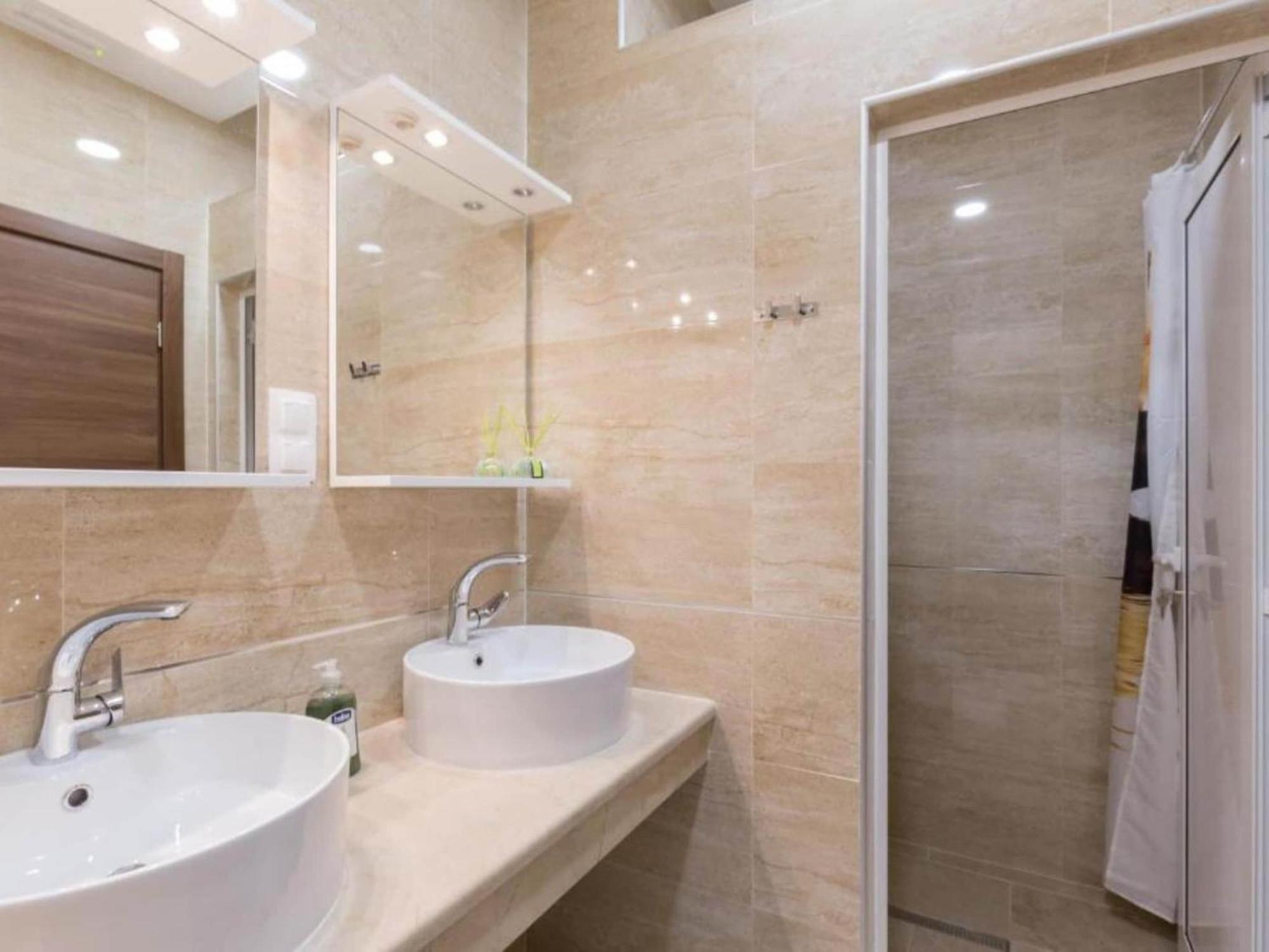 Semesterbostad Free Bird - Bed In Five Bed Mixed 4 Dubrovnik